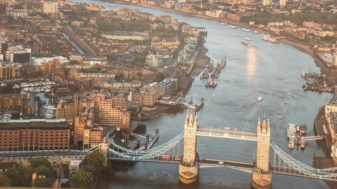 Stunning Massive Bedroom +Direct Thames River View London Bagian luar foto