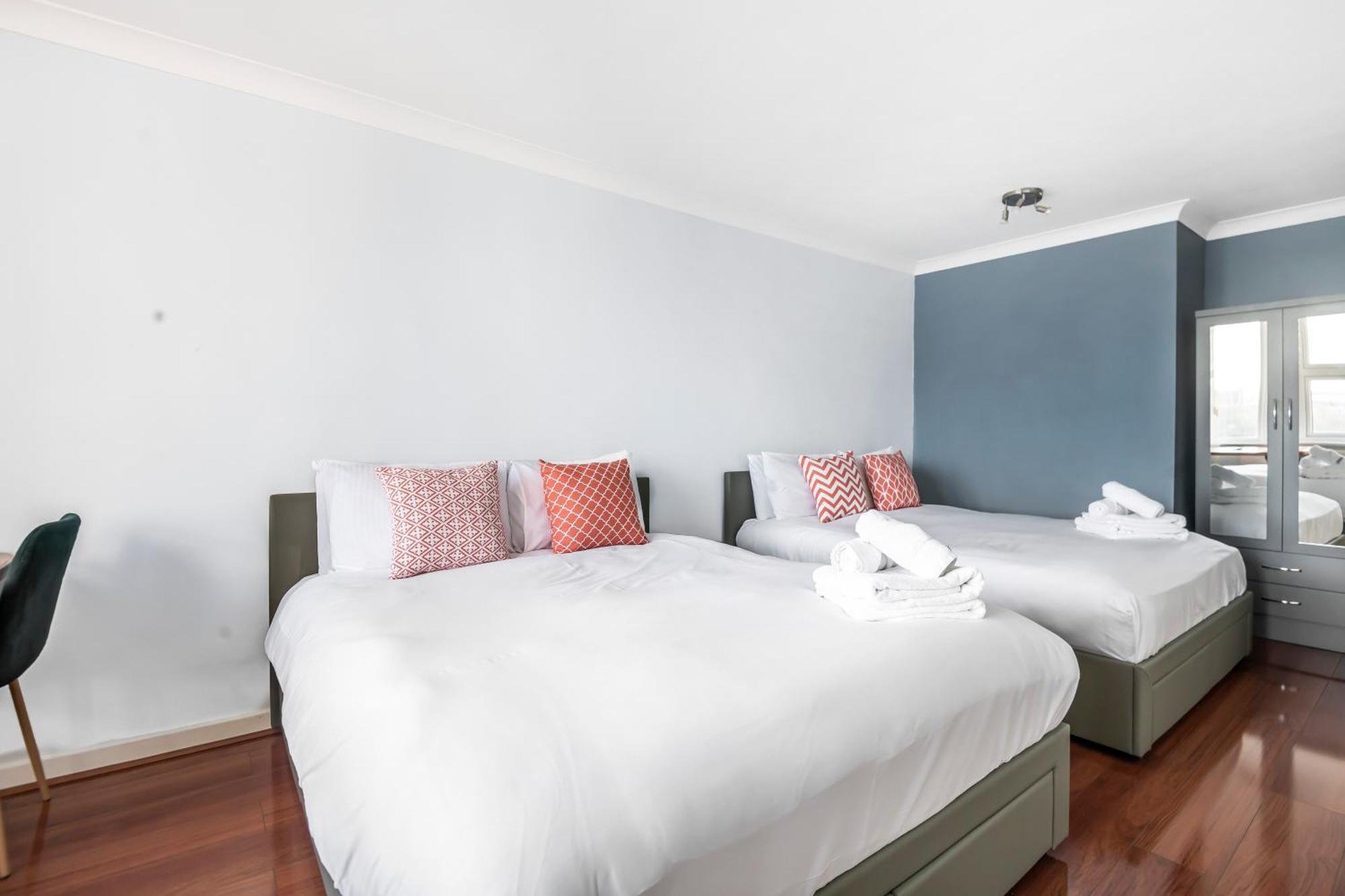 Stunning Massive Bedroom +Direct Thames River View London Bagian luar foto